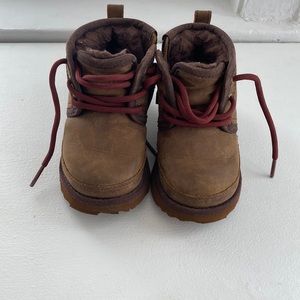 UGG Boy's Brown Waterproof Leather Short Boots Size 8 c toddler